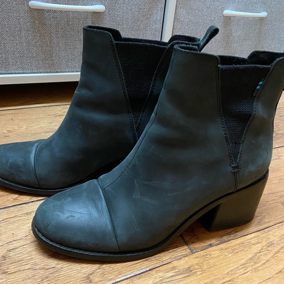 Toms Chelsea Boots - Picture 3 of 5